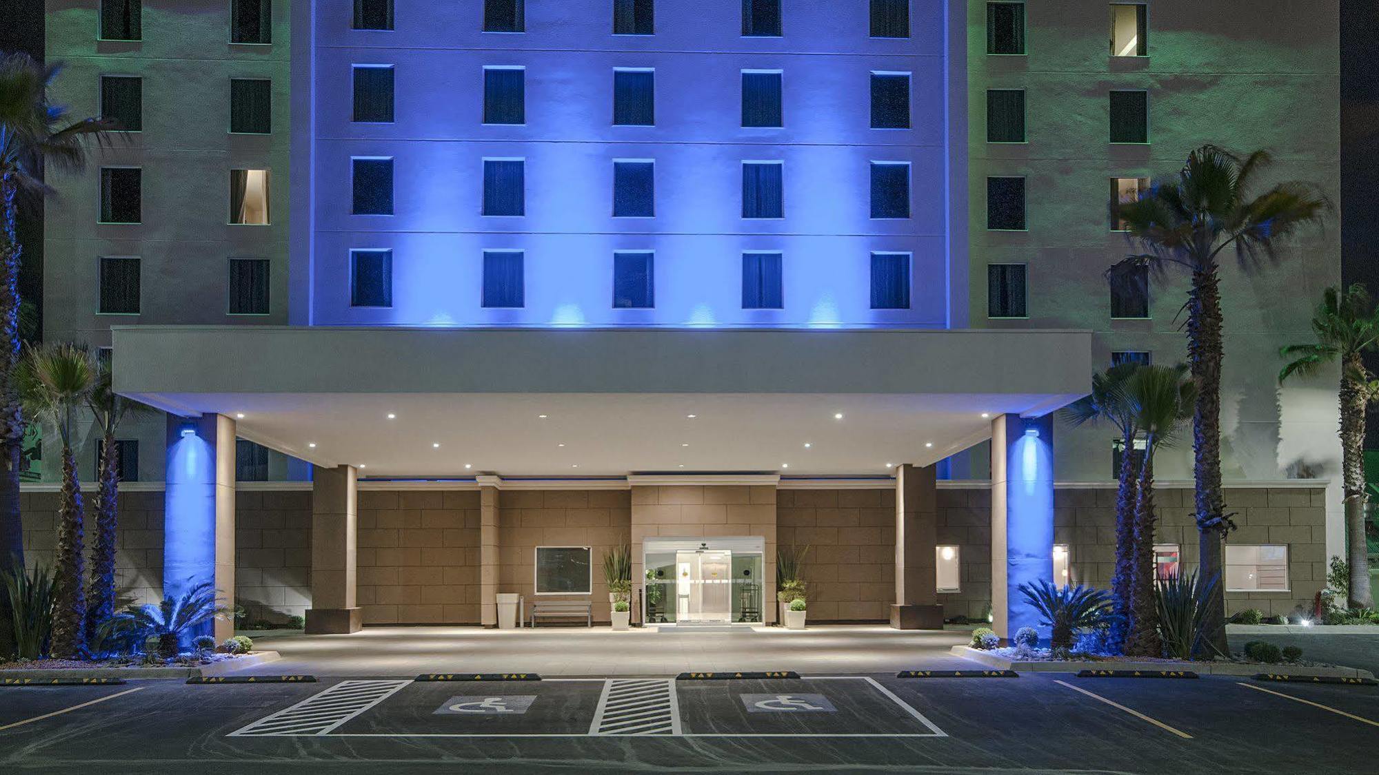 Holiday Inn Express & Suites Chihuahua Juventud, An Ihg Hotel Екстериор снимка